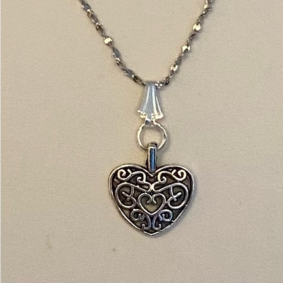 NEW Antique Silver tone heart necklace - Picture 2 of 2